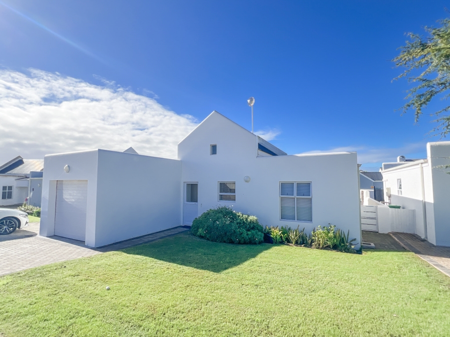 3 Bedroom Property for Sale in Laguna Hills Western Cape